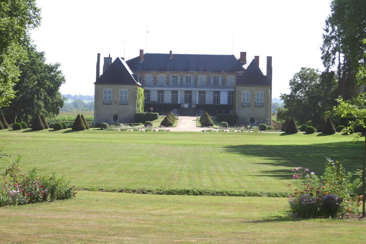 Domaine du Bourg Gites Gannay-sur-Loire Extérieur photo